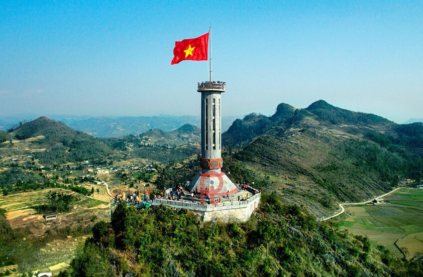 Cột cờ Lũng Cú